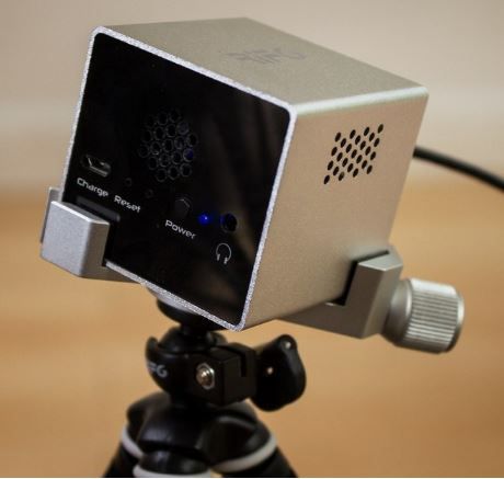 Cute-Mobile-Projector